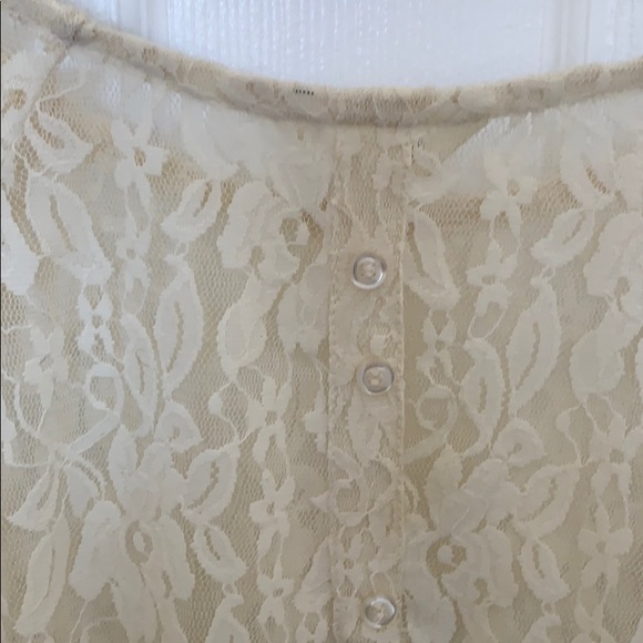 Cream lace blouse - Picture 4 of 4